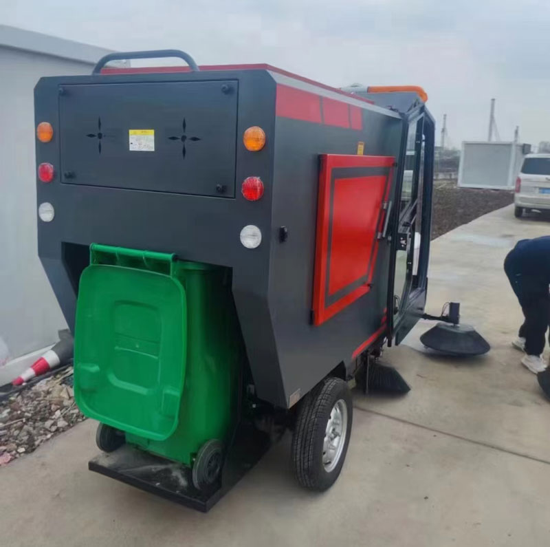 小型掃地車吸塵車廠家如何選擇產品