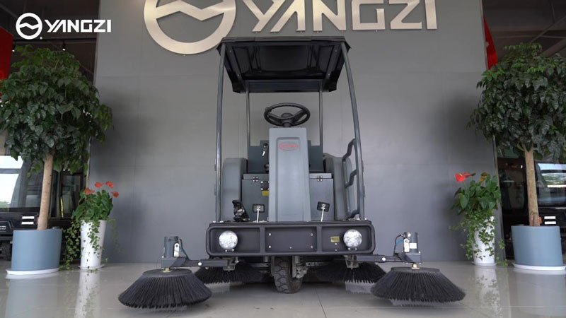 電動掃地車地面清掃效果怎么樣，適合哪些地方使用