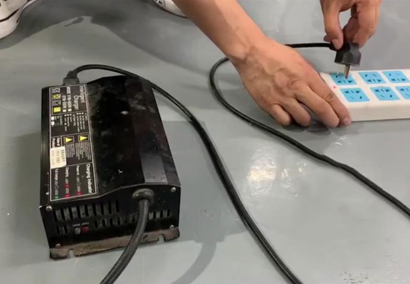 洗地機用了一年半，只運行一小段時間電池失效